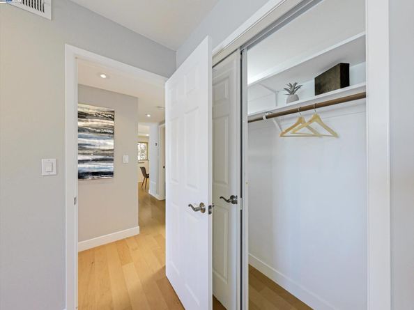 44 Lodato Ave Apt 212, San Mateo CA 94403