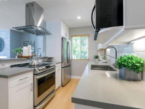 44 Lodato Ave Apt 212, San Mateo CA 94403
