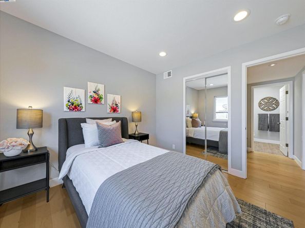 44 Lodato Ave Apt 212, San Mateo CA 94403