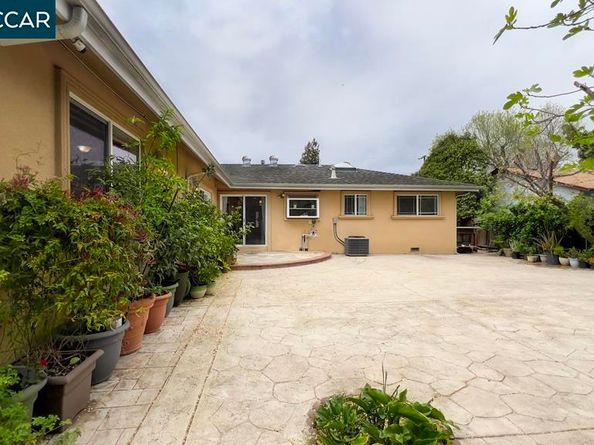 909 Santa Lucia Dr, Pleasant Hill CA 94523