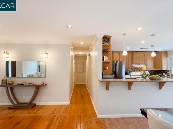 909 Santa Lucia Dr, Pleasant Hill CA 94523