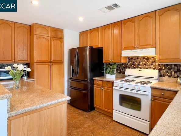 909 Santa Lucia Dr, Pleasant Hill CA 94523
