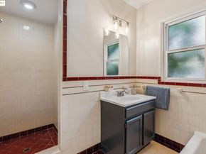 5634 Burlingame Ave, Richmond CA 94804