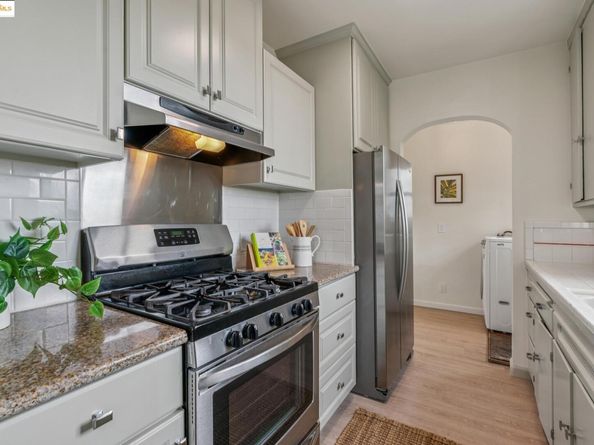 5634 Burlingame Ave, Richmond CA 94804