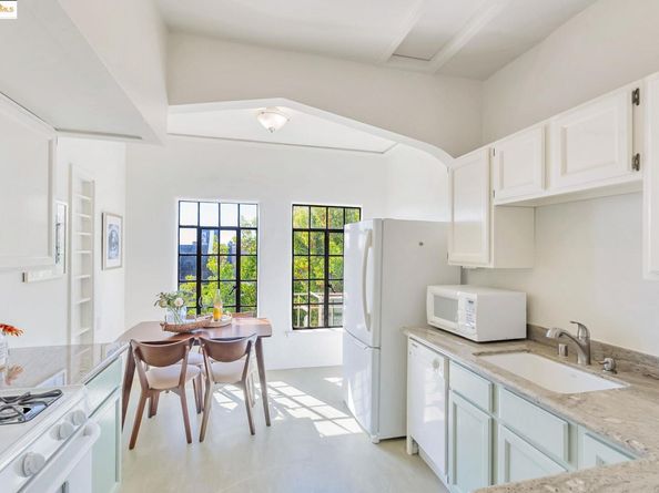 848 Stannage Ave 11, Albany CA 94706