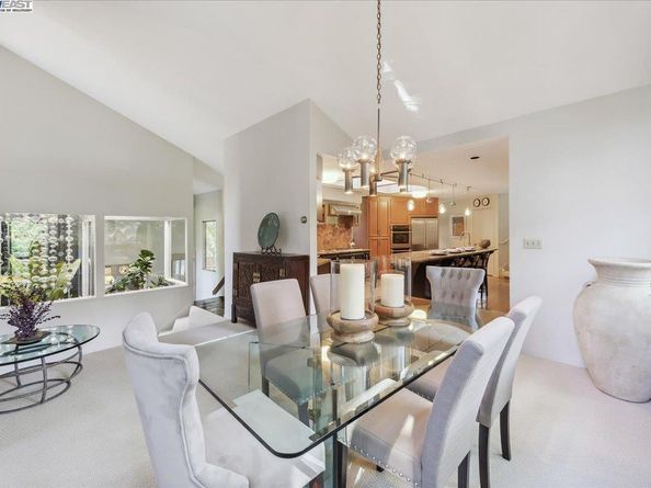 391 Oak Ln, Pleasanton CA 94566