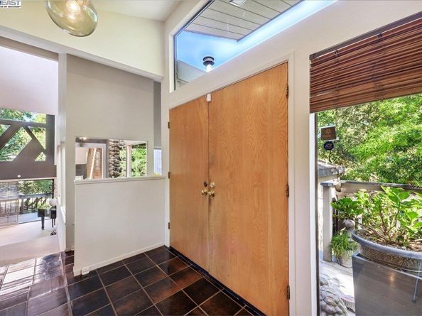 391 Oak Ln, Pleasanton CA 94566