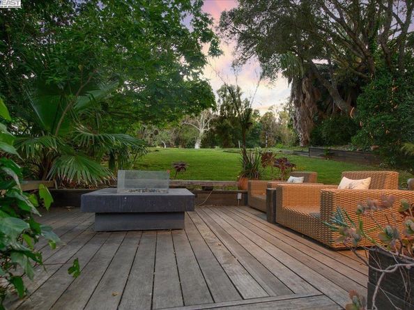 391 Oak Ln, Pleasanton CA 94566