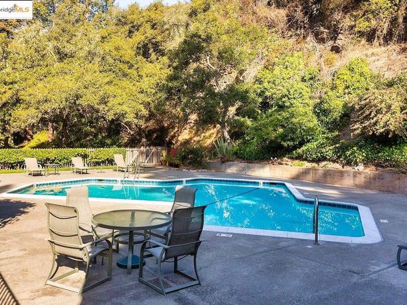 97 Clarewood Ln, Oakland CA 94618
