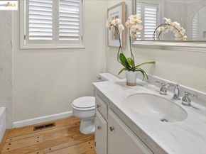 97 Clarewood Ln, Oakland CA 94618