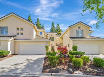 6192 Lakeview Cir