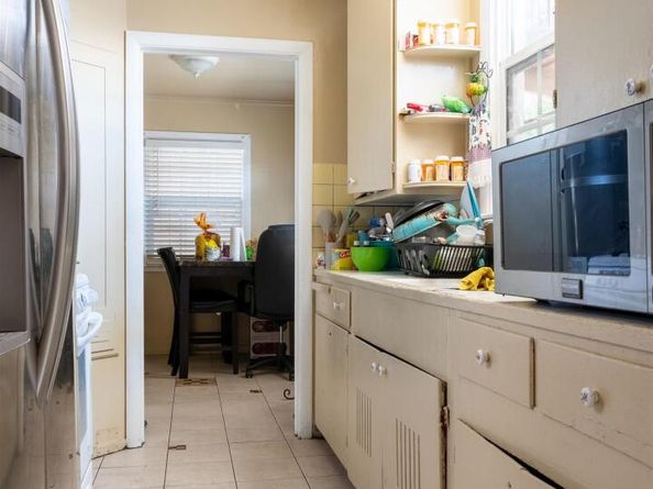 9318 Olive St, Oakland CA 94603
