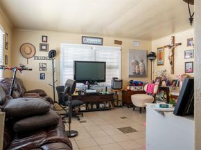 9318 Olive St, Oakland CA 94603