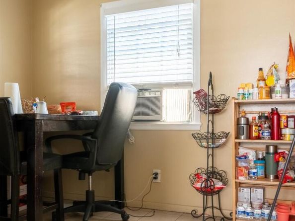 9318 Olive St, Oakland CA 94603