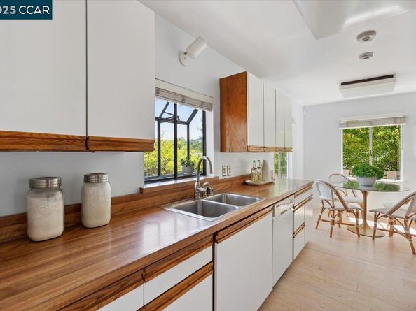 32 California Ave, Orinda CA 94563