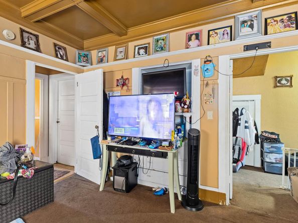 845 Isabella Street, Oakland CA 94607