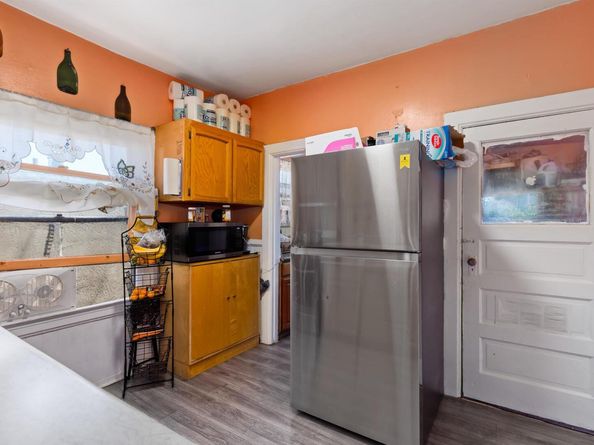 845 Isabella Street, Oakland CA 94607