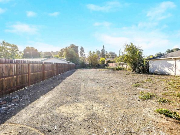 1641 B St, Hayward CA 94541