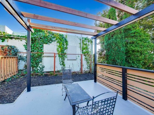 4760 Tompkins Ave, Oakland CA 94619