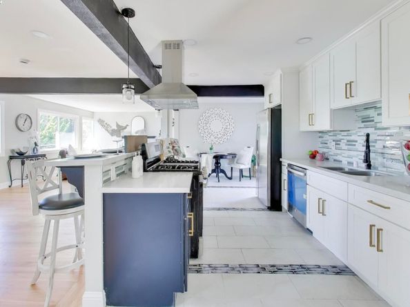 4760 Tompkins Ave, Oakland CA 94619