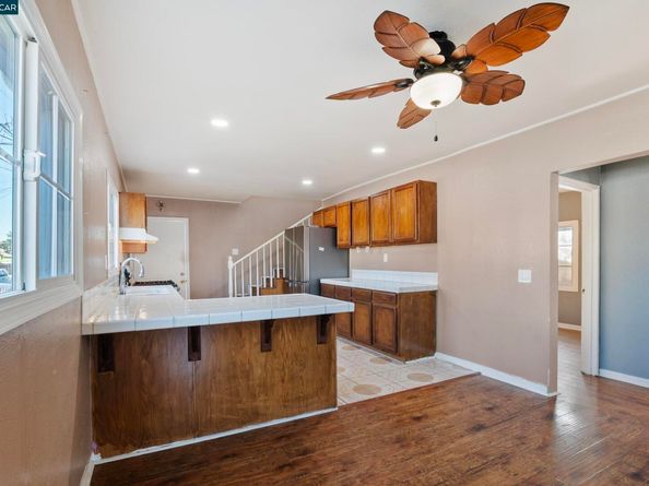 950 Blenheim St, Oakland CA 94603