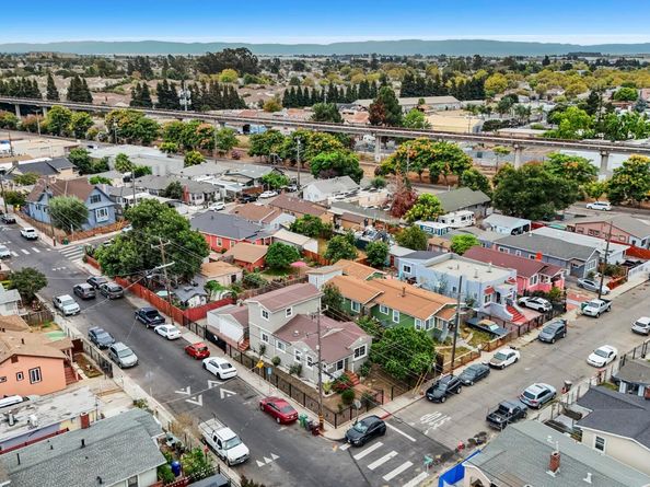 950 Blenheim St, Oakland CA 94603