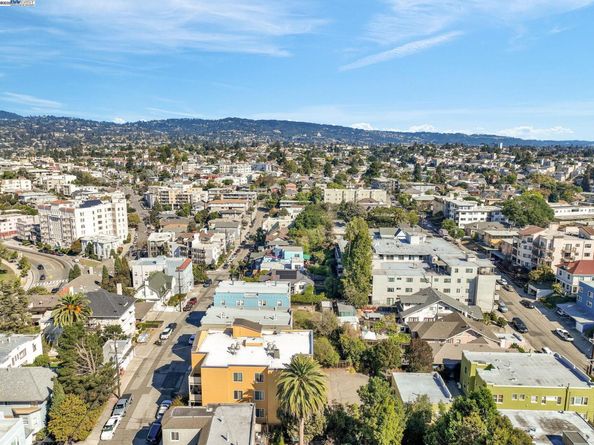 400 Wayne Ave 1, Oakland CA 94606