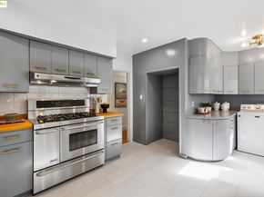 2762 Maxwell Ave, Oakland CA 94619