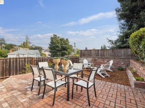 2762 Maxwell Ave, Oakland CA 94619