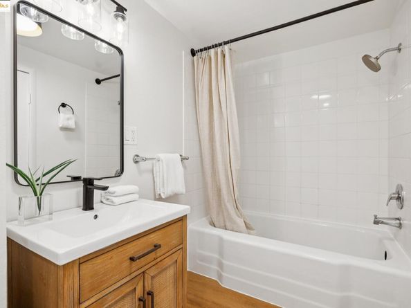2762 Maxwell Ave, Oakland CA 94619