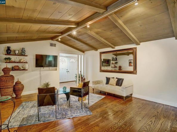 Undisclosed Address #41114650, Orinda CA 94563