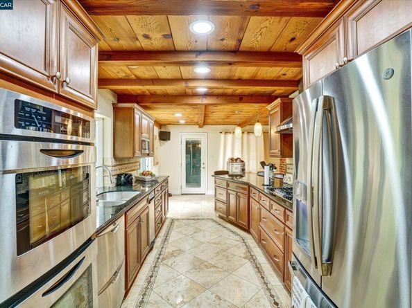 Undisclosed Address #41114650, Orinda CA 94563