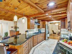 Undisclosed Address #41114650, Orinda CA 94563