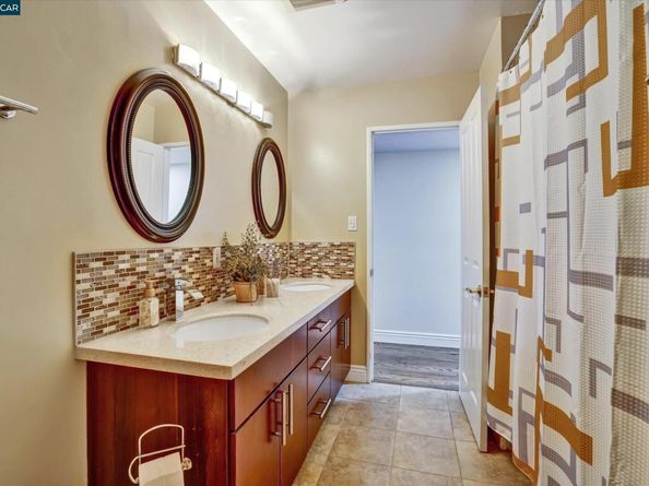 Undisclosed Address #41114650, Orinda CA 94563