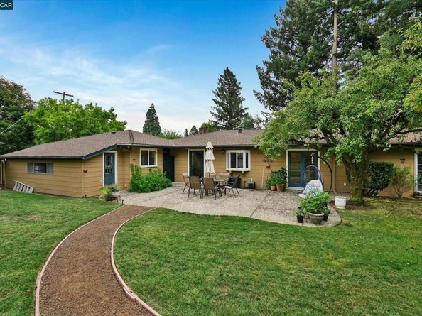 Undisclosed Address #41114650, Orinda CA 94563