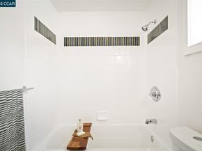 2703 Mathews St, Berkeley CA 94702