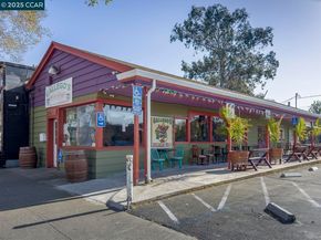 2703 Mathews St, Berkeley CA 94702