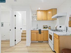 2703 Mathews St, Berkeley CA 94702