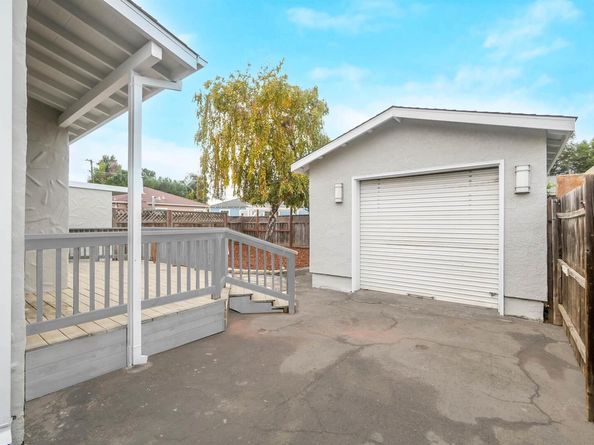 1521 159Th Ave, San Leandro CA 94578