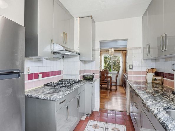 937 Helen Ave, San Leandro CA 94577