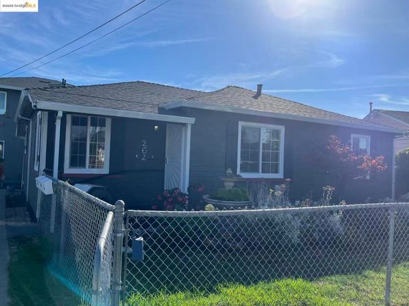 262 Fitzpatrick Rd, Oakland CA 94603