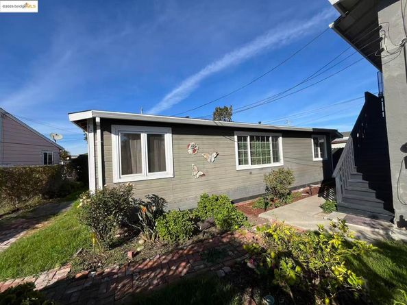 262 Fitzpatrick Rd, Oakland CA 94603