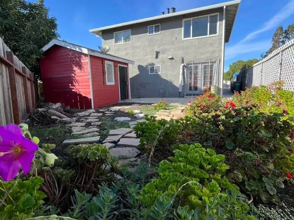262 Fitzpatrick Rd, Oakland CA 94603