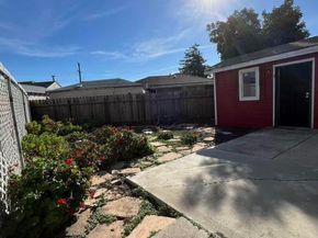 262 Fitzpatrick Rd, Oakland CA 94603