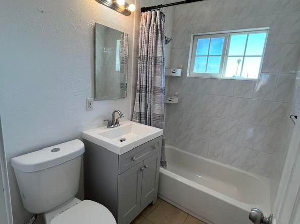 262 Fitzpatrick Rd, Oakland CA 94603