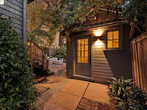 2636 Alcatraz Ave, Berkeley CA 94705