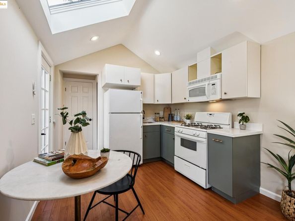 2636 Alcatraz Ave, Berkeley CA 94705