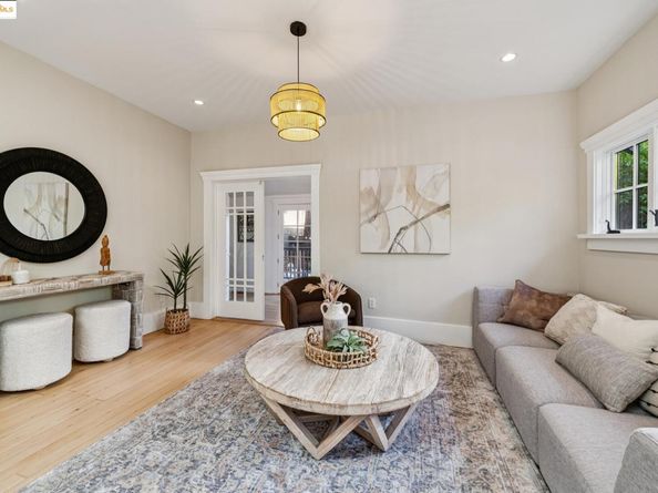 2636 Alcatraz Ave, Berkeley CA 94705