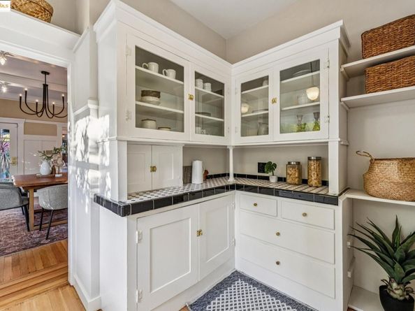 2636 Alcatraz Ave, Berkeley CA 94705