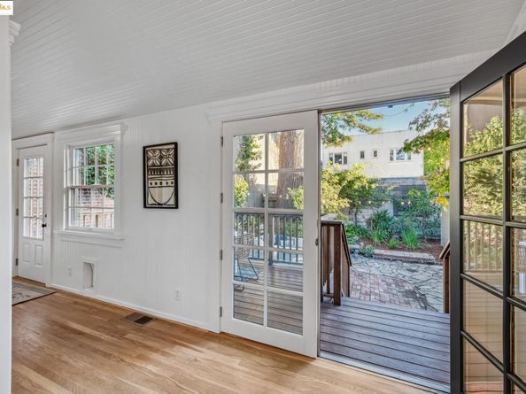 2636 Alcatraz Ave, Berkeley CA 94705